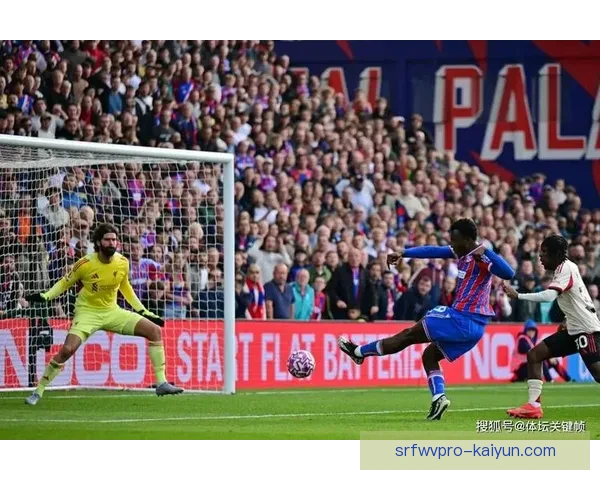 水晶宫定位球表现出色，助力球队在联赛中稳步前行，状态回暖。